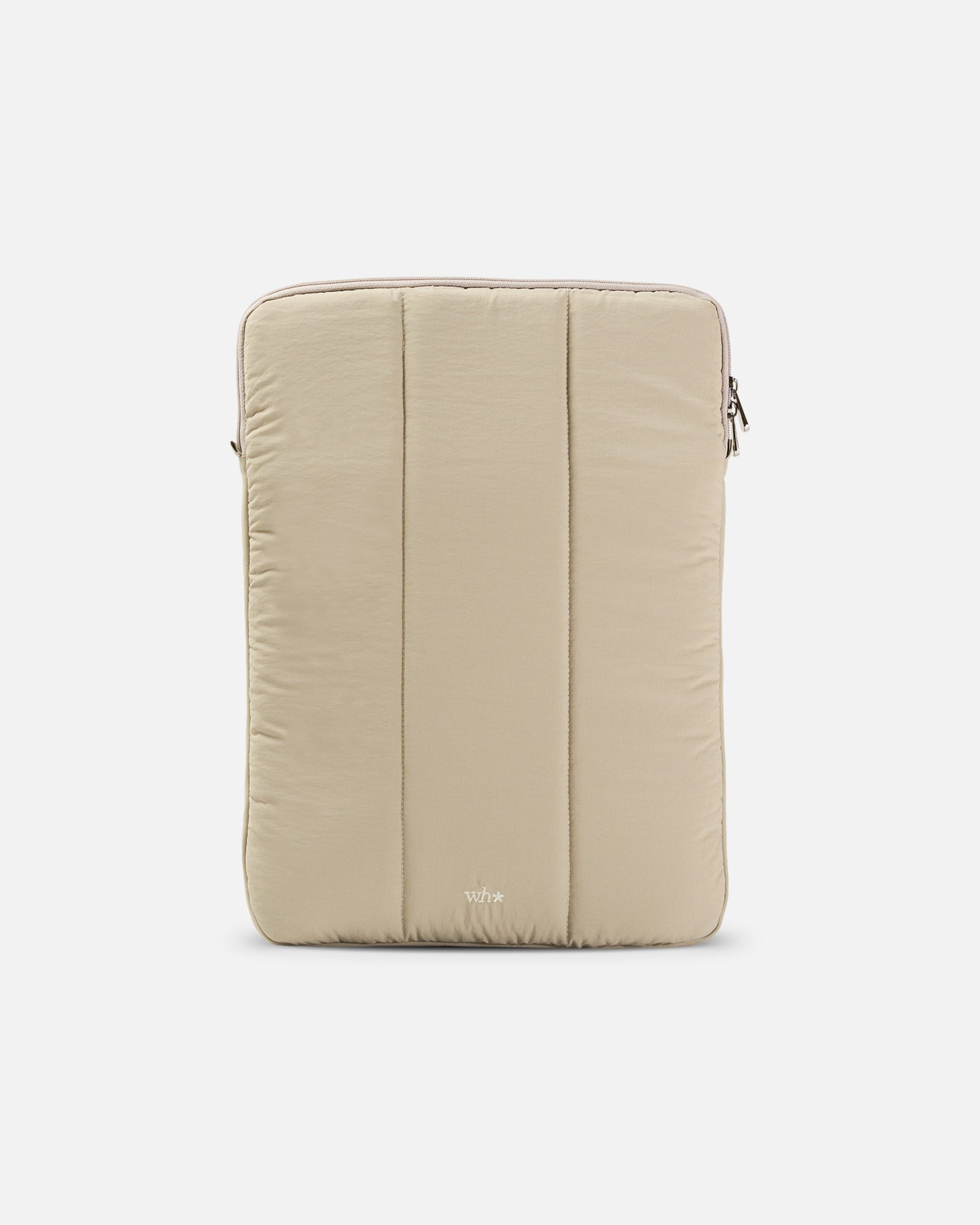 Laptop Capsule 16"