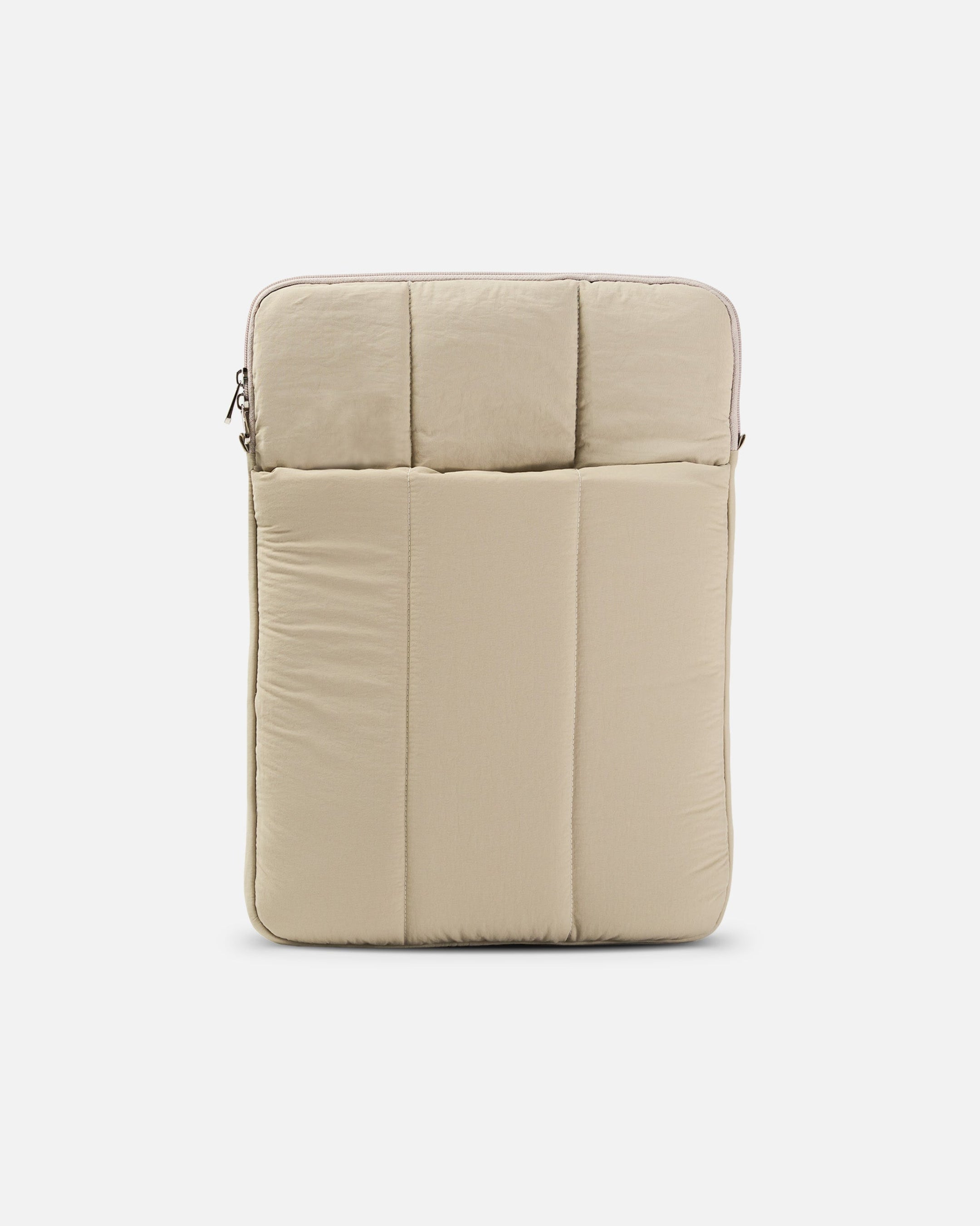 Laptop Capsule 16"