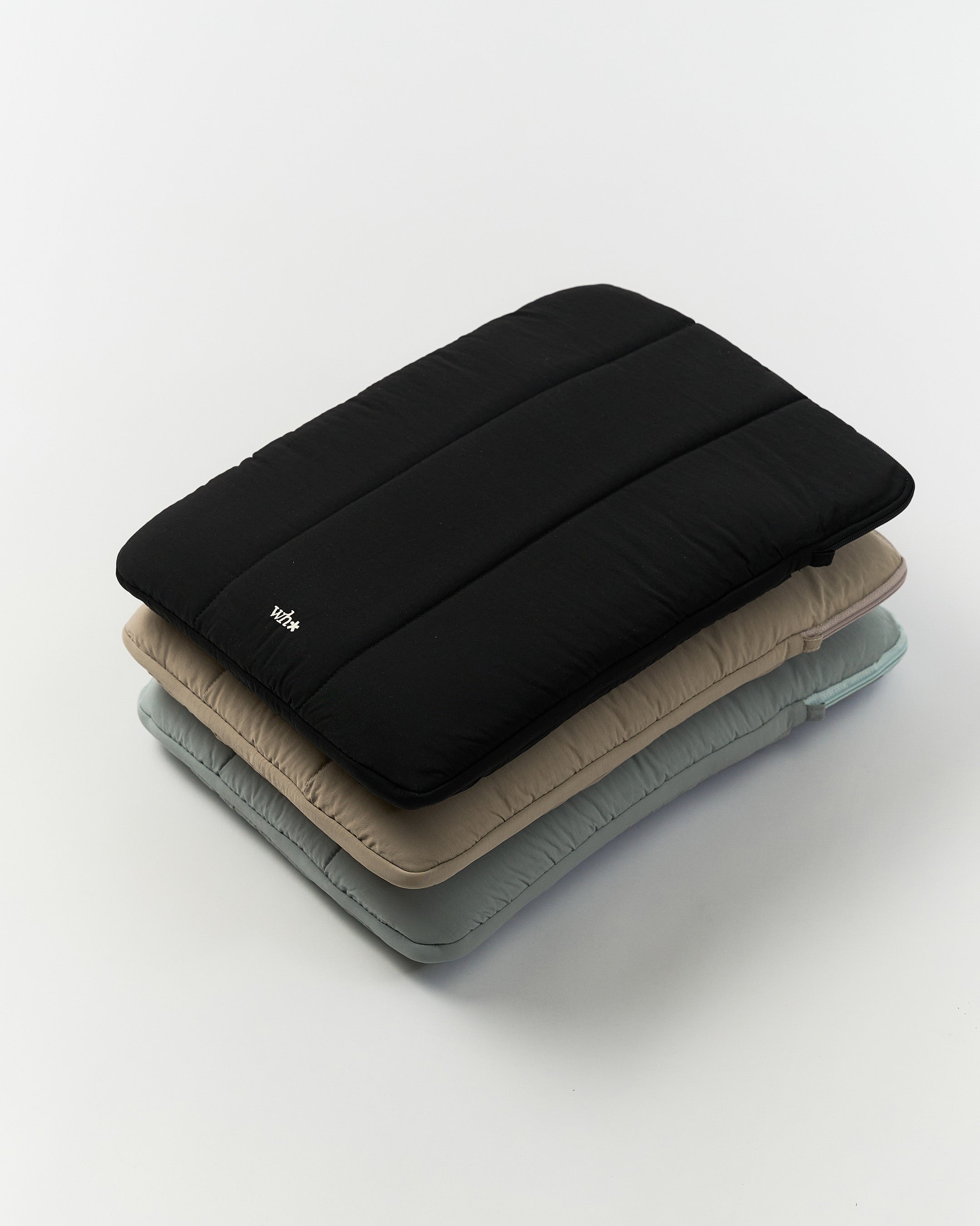 Laptop Capsule 16"